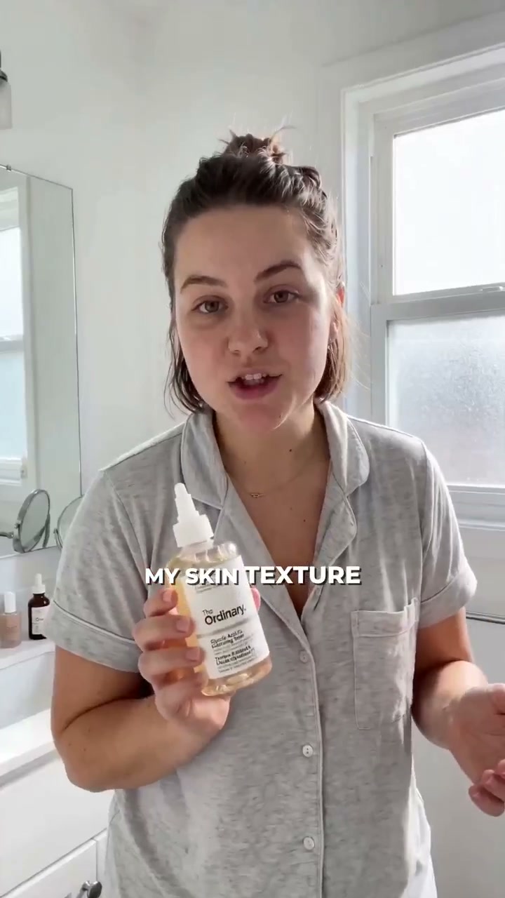 Glycolic Acid 7% Exfoliating Toner, exemple de pub UGC IA